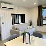Domaine Les 2 Mondes 3*