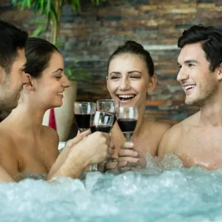 Domaine Les 2 Mondes 호텔 3*