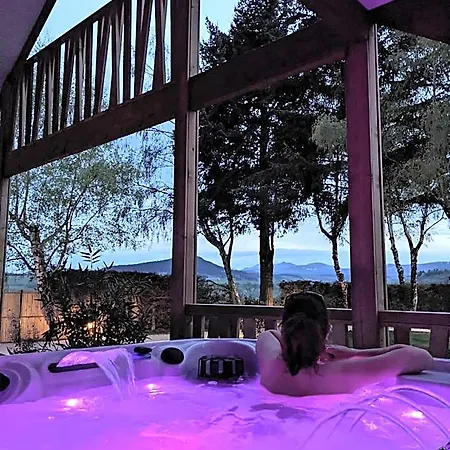 Domaine Les 2 Mondes Hotel Aydat