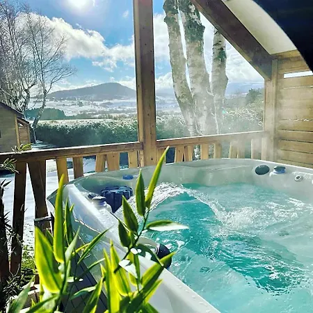 Domaine Les 2 Mondes 3* Aydat