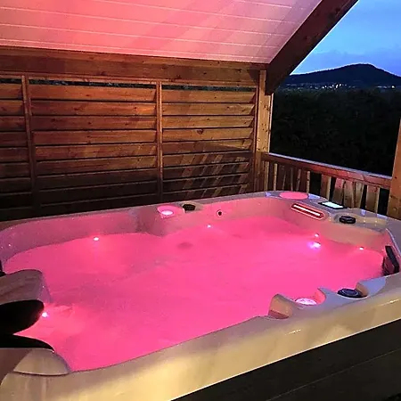 Hotel Domaine Les 2 Mondes Aydat