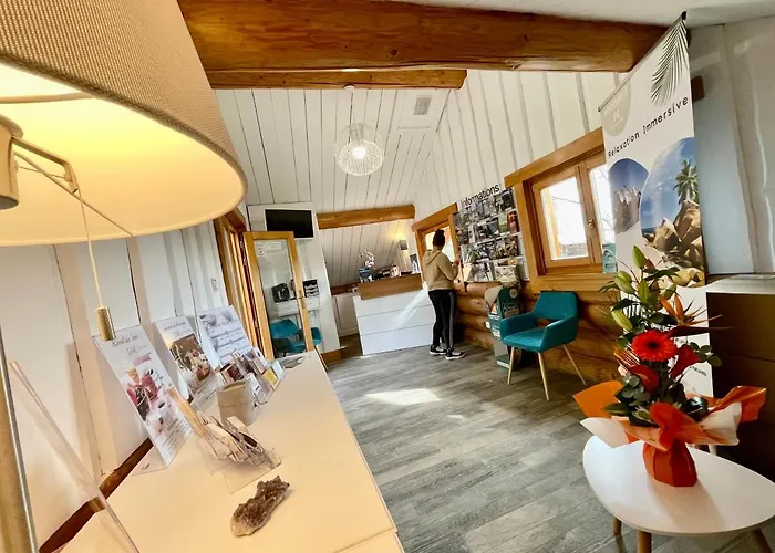 Отель Domaine Les 2 Mondes 3*