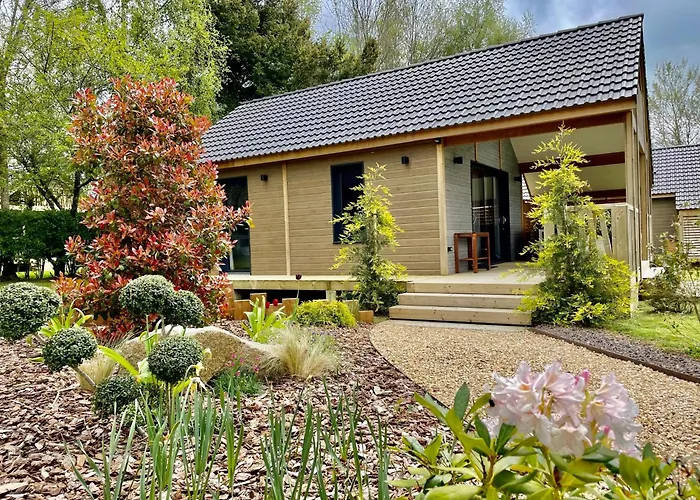 Domaine Les 2 Mondes 3* Айда