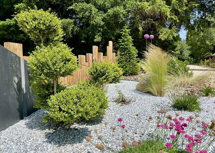 Отель Domaine Les 2 Mondes 3*