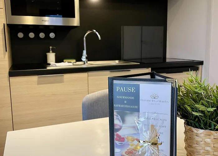 Domaine Les 2 Mondes Отель